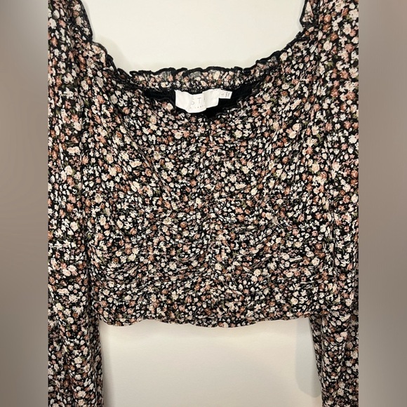 ASTR THE LABEL - Floral Ruched Sweetheart Neck Top - Black Wine Ditsy - Sz S - Picture 5 of 10